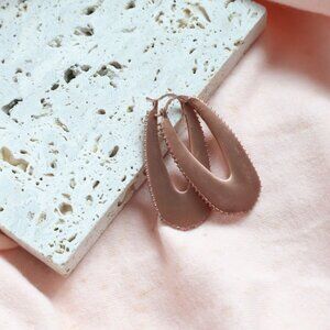 Kendra Scott | Adeline | White Crystal Rose Gold Hoop Earrings